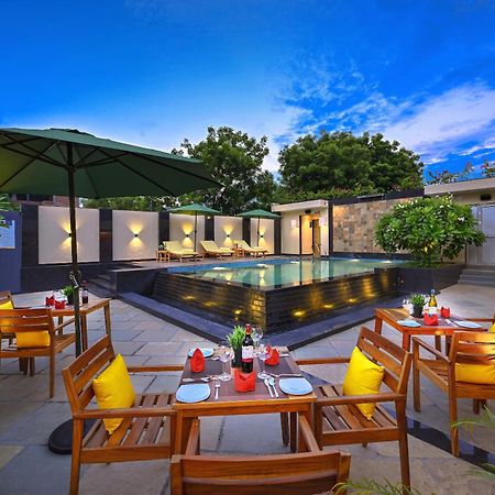 Royale Sarovar Portico Agra Agra  Εξωτερικό φωτογραφία