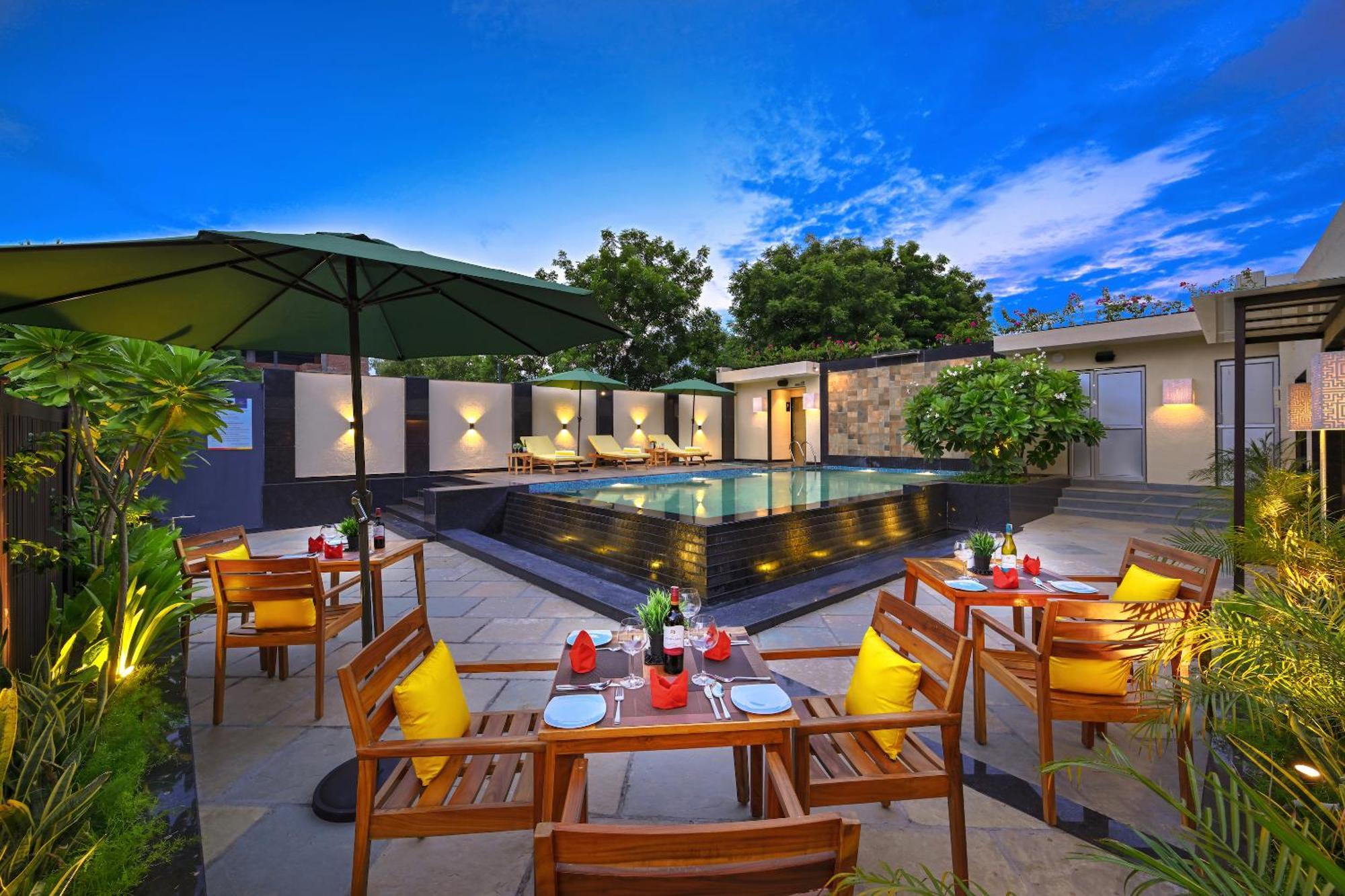 Royale Sarovar Portico Agra Agra  Εξωτερικό φωτογραφία
