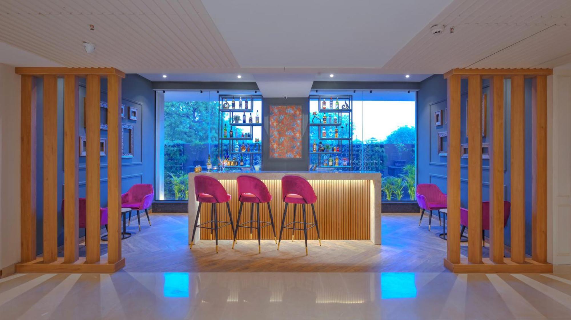 Royale Sarovar Portico Agra Agra  Εξωτερικό φωτογραφία