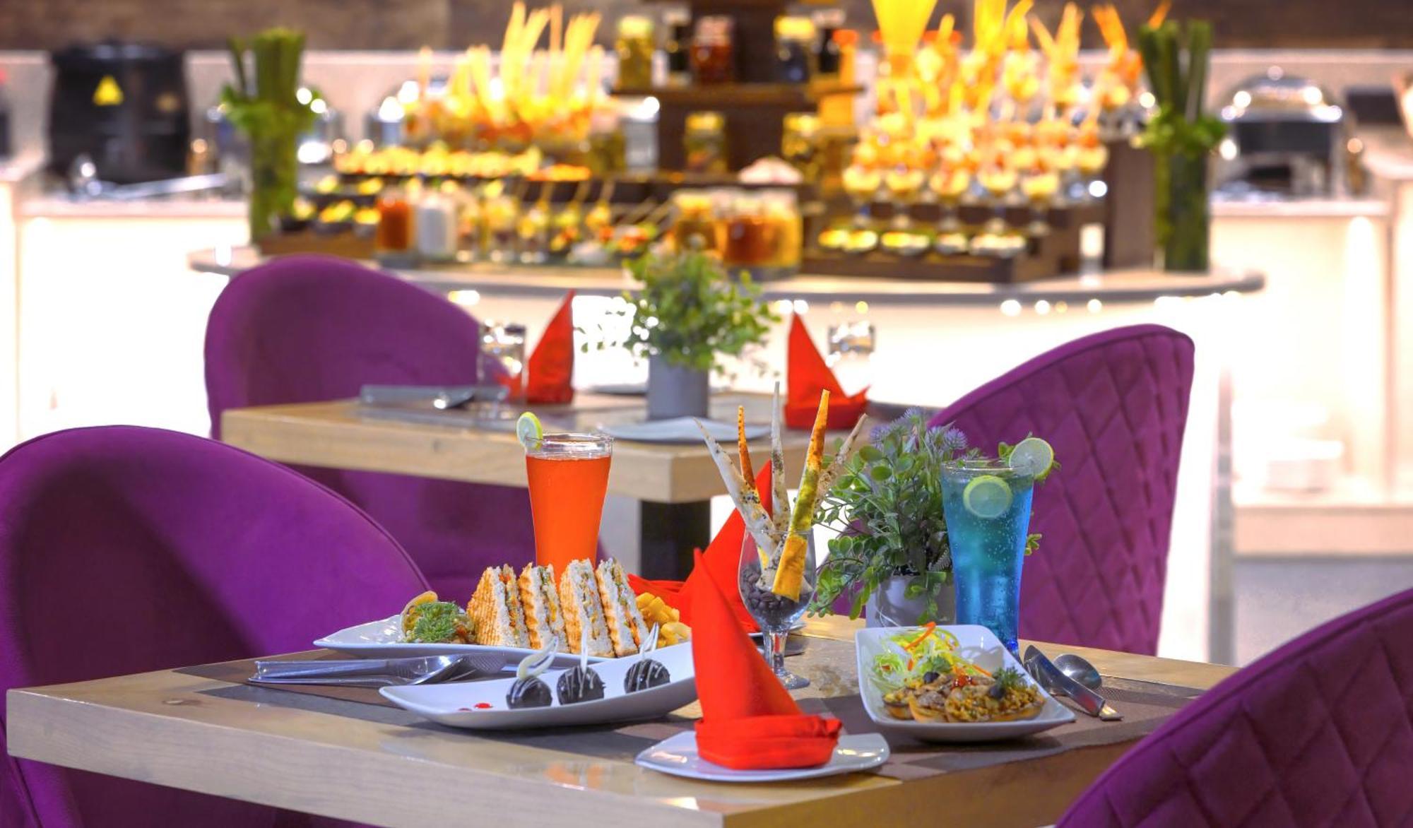 Royale Sarovar Portico Agra Agra  Εξωτερικό φωτογραφία
