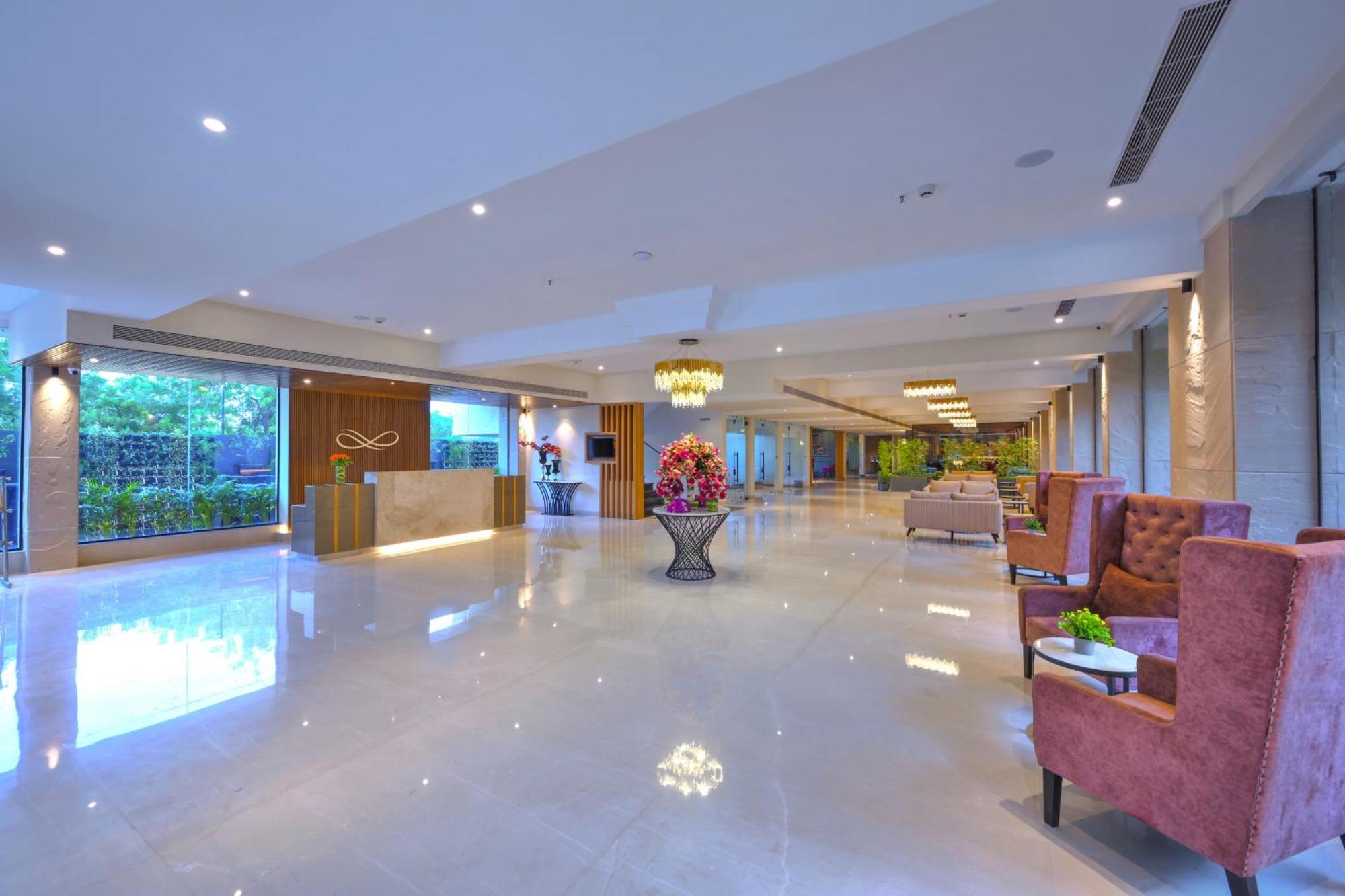 Royale Sarovar Portico Agra Agra  Εξωτερικό φωτογραφία