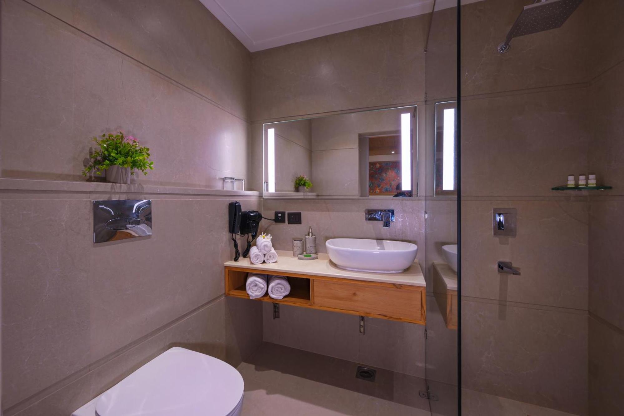 Royale Sarovar Portico Agra Agra  Εξωτερικό φωτογραφία