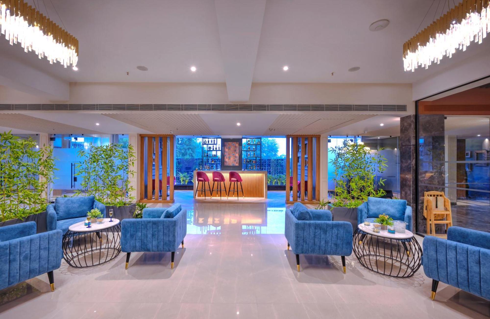 Royale Sarovar Portico Agra Agra  Εξωτερικό φωτογραφία