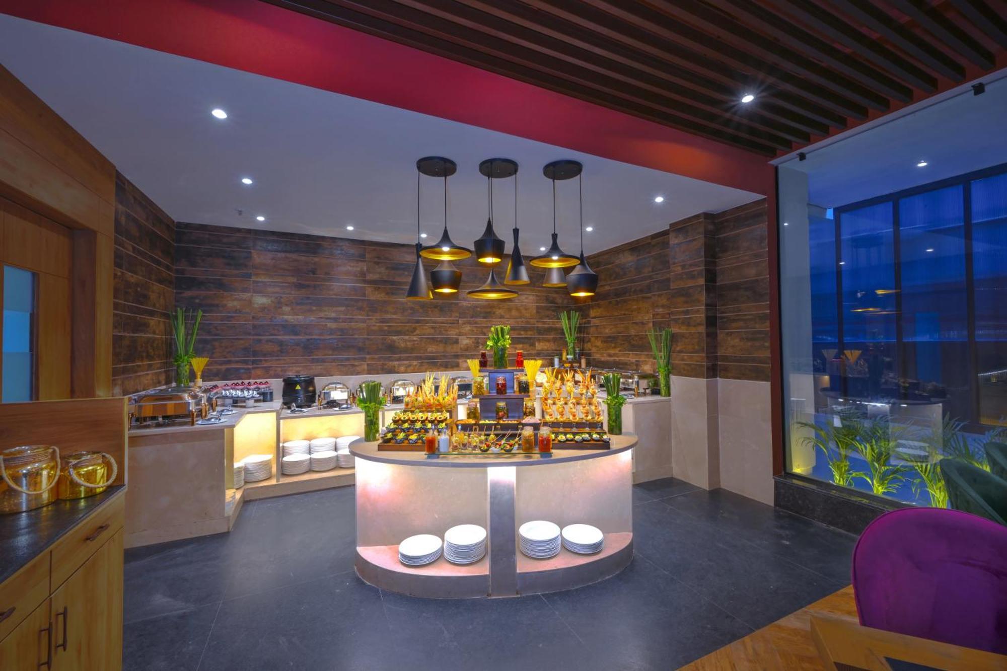Royale Sarovar Portico Agra Agra  Εξωτερικό φωτογραφία