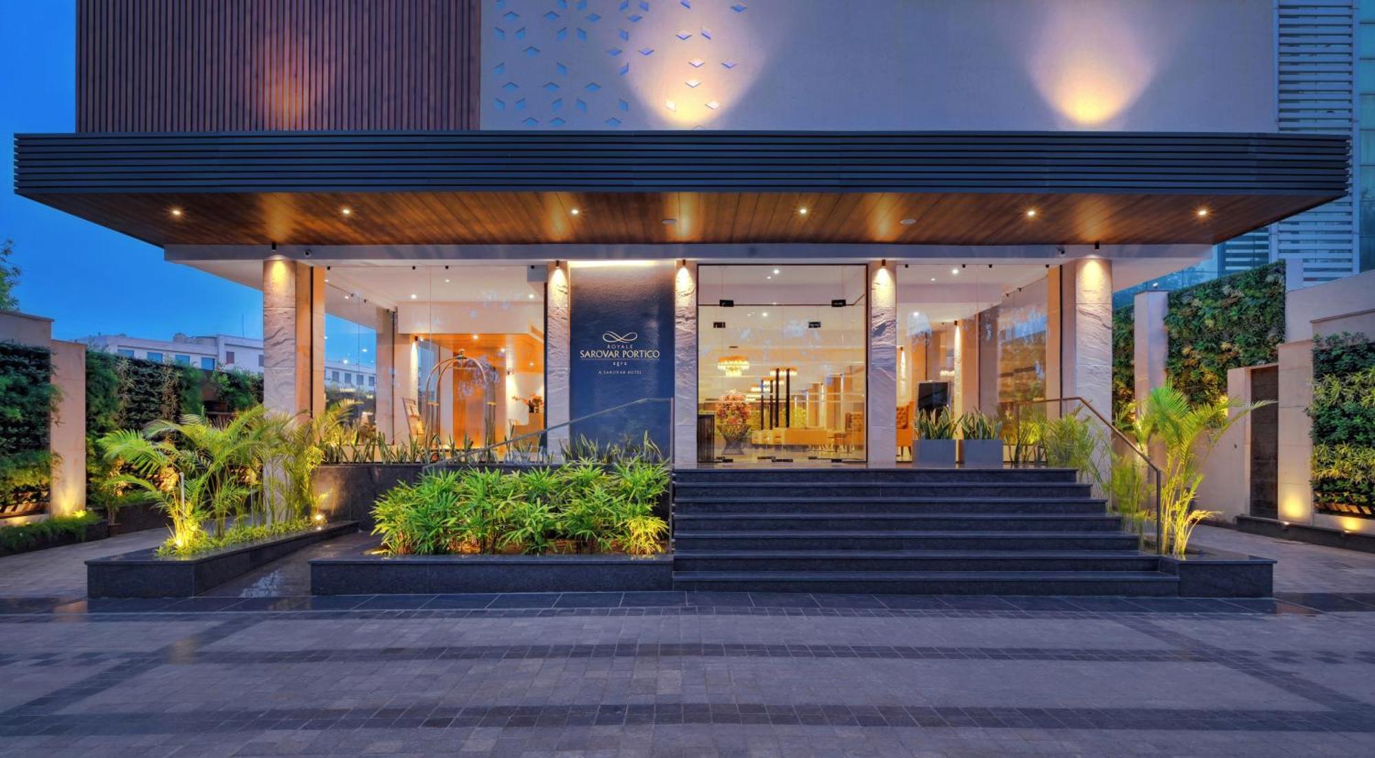 Royale Sarovar Portico Agra Agra  Εξωτερικό φωτογραφία