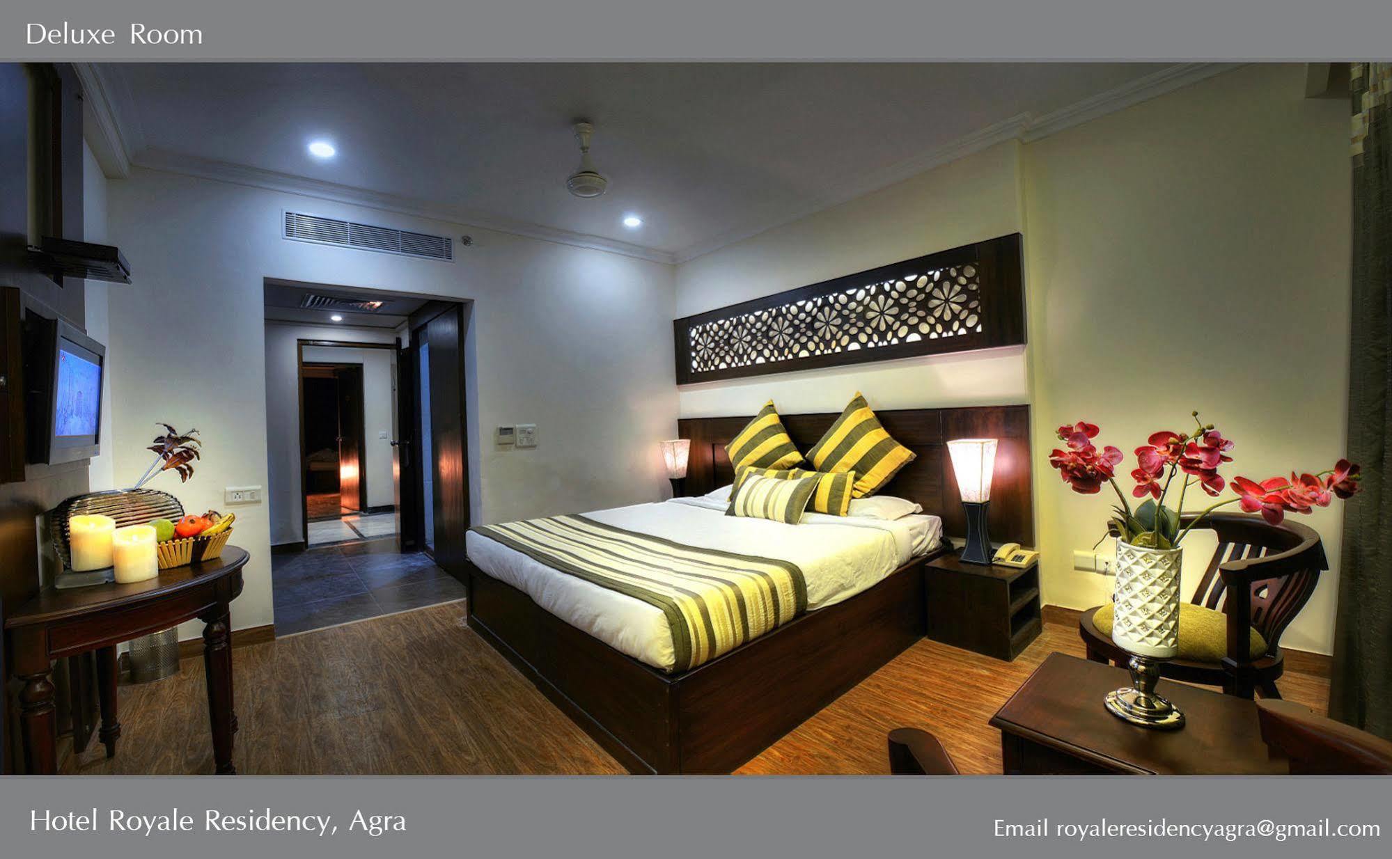 Royale Sarovar Portico Agra Agra  Εξωτερικό φωτογραφία